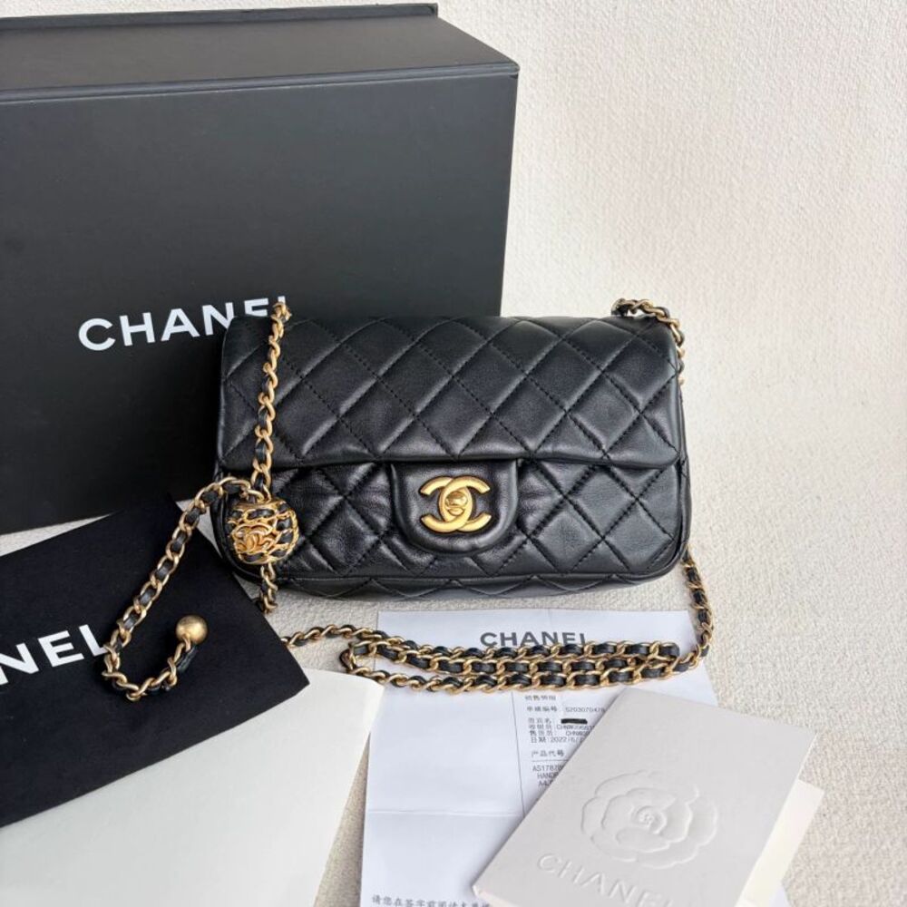 Chanel Women Pre-Loved Bag Very Good Condition